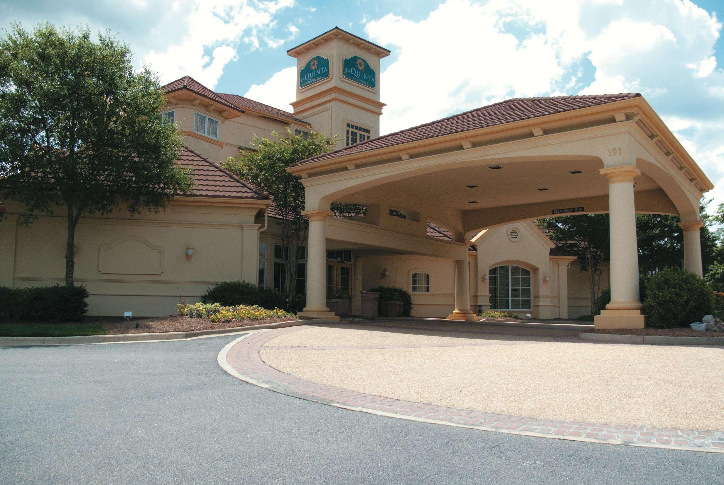 La Quinta By Wyndham Raleigh Cary Hotel Exterior photo